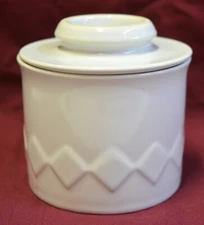 Omni Ware Butter Keeper Bell White Diamond Pattern