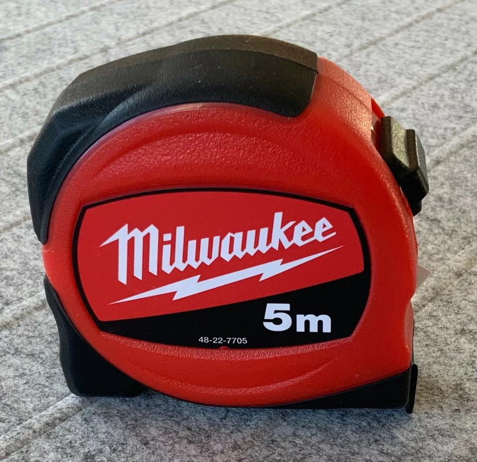 Milwaukee 5m x 19mm Retractable Compact Tape Measure Metal Blade Metric - Image 3 of 4