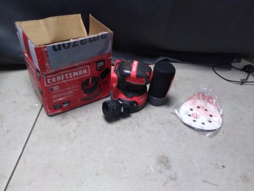 CRAFTSMAN V20 Random Orbit Sander, Dust Collector & Sandpaper CMCW220 Tool Only