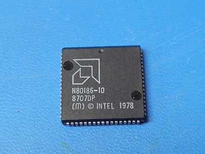 (1 PC) N80186-10 AMD RISC Microprocessor, 16-Bit, 10MHz, MOS, PLCC-68