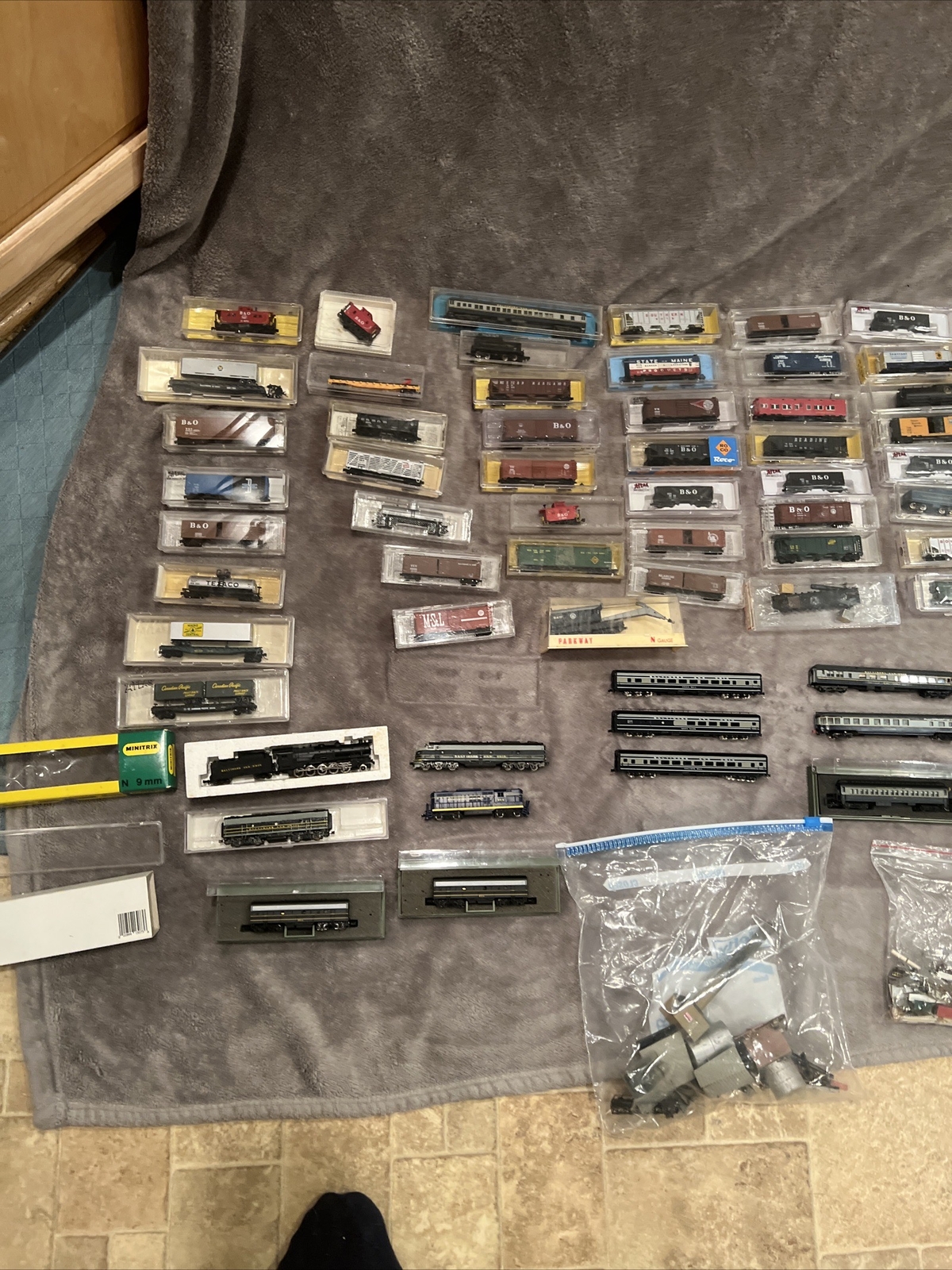 Massive Lot Of N Scale Trains & accessories eBay