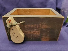 WOODEN HOLIDAY BOX WITH SNOWMAN