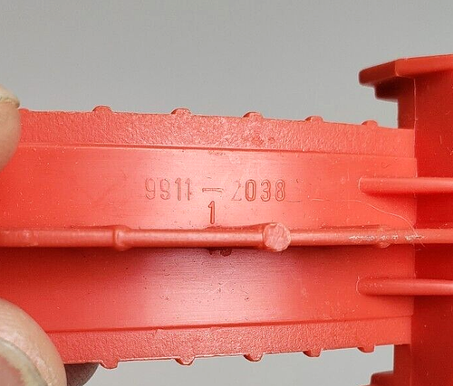 (4) 1990 Hot Wheels Upper Loop Connector Red Plastic 9911-2038 Replacement Track - Picture 4 of 4