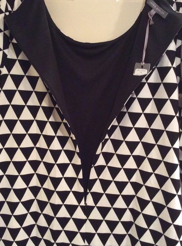 Laura Ashley Black White Triangle Ponte Modest Shift Dress Woman’s Size US 16 - Picture 4 of 5