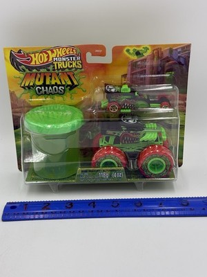 Hot Wheels Monster Trucks Mutant Chaos Bone Shaker with Slime & Bone Shaker Car