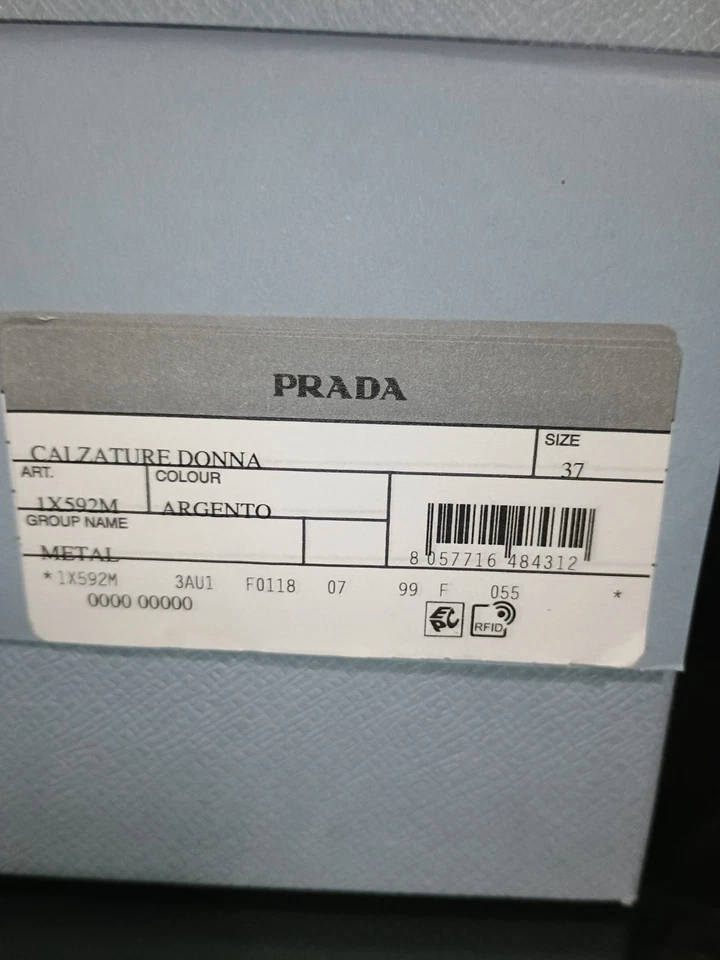 Prada Sandali Donna in Argento - Taglia 37 - Condizioni Eccellenti - Con Scatola - Immagine 3 di 4