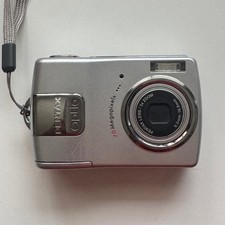 Pentax Optio M20 7.0 Megapixel Digital Camera Silver 3x Optical Zoom. READ 