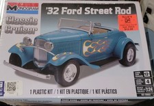 Monogram 32 Ford Roadster Plastic Model 85-0882 1:24 Scale NEW Factory Sealed