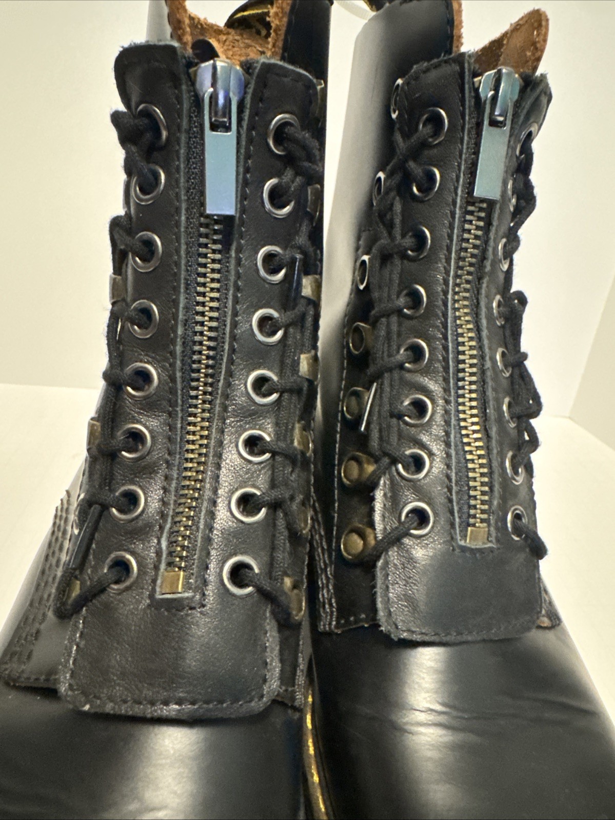 Dr. Doc Martens Leona Women’s Vintage Smooth Leather Heeled Boots Black Size 9 image 10