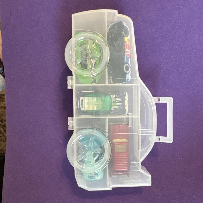 diecast car travel case, plastic, 5 car, car shaped, includes 5 cars