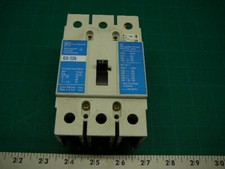 CUTLER HAMMER GD 22k WESTINGHOUSE CIRCUIT BREAKER 30A 3 POLE W/ON-OFF SWITCH