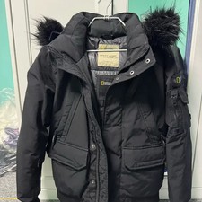 National Geographic Taruga Short Puffer Jacket - Size M