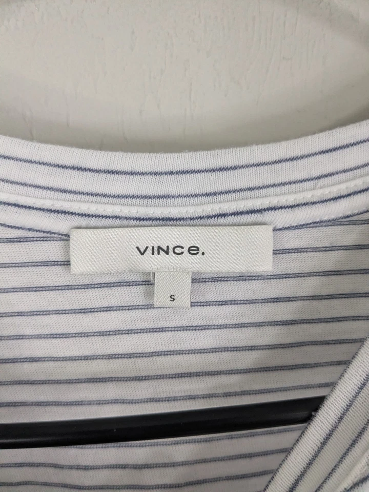 Top Vince para mujer pequeño blanco a rayas manga corta elástico informal Foto 4 de 4