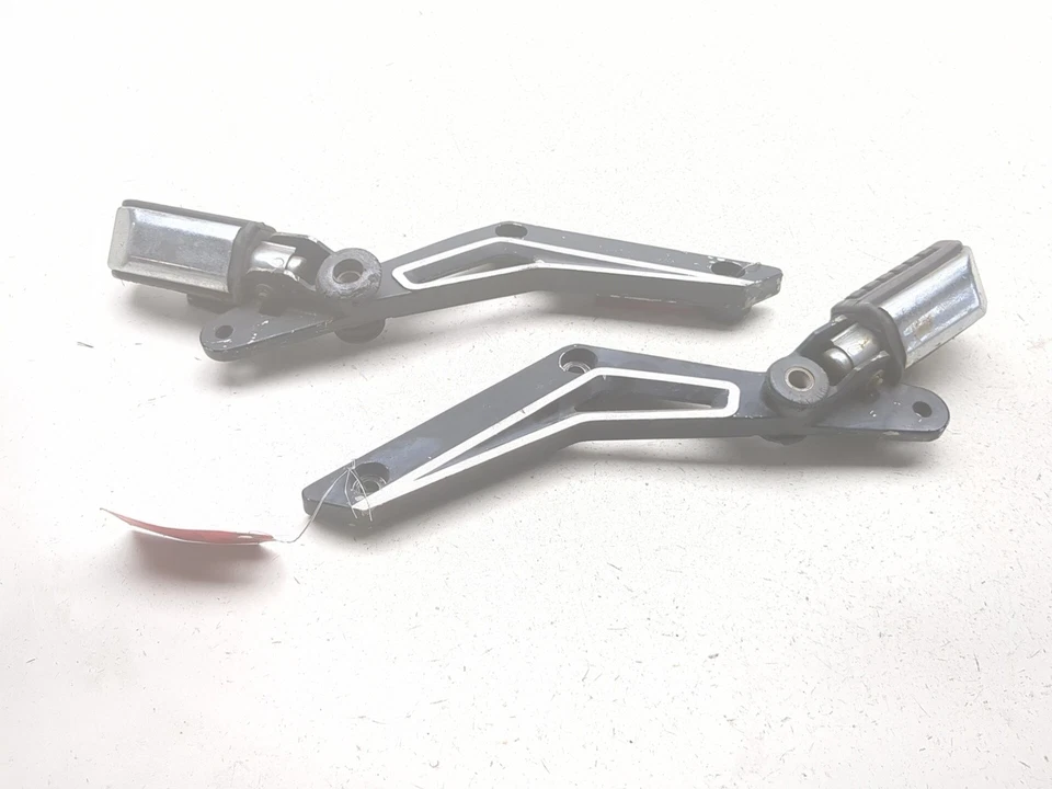 84 85 Juego de estriberas traseras izquierda derecha pasajero honda v1100s Sabre V65 Foto 3 de 4