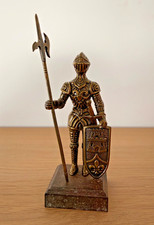 Ritter Messing mit Schild, Lanze, Schwert, Höhe Figur 12 cm Deko
