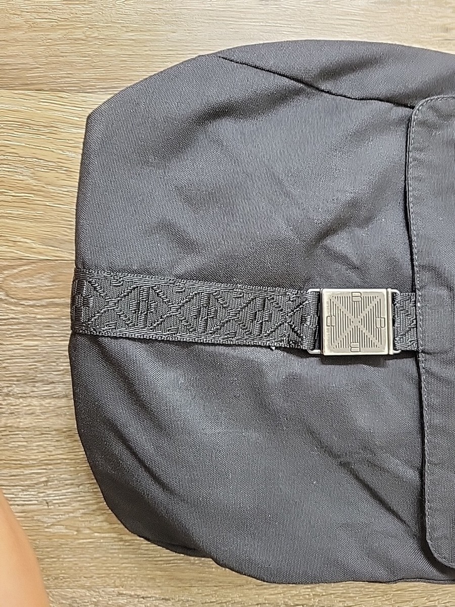 Bottega Veneta Unisex Adult Canvas Fold Top Flap Backpack  display picture 3