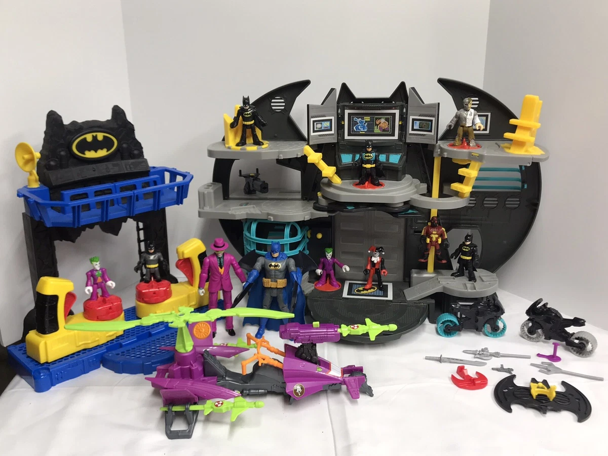 Batman Batcave Battle Cave