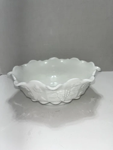 Vintage Westmoreland Milk Glass Serving Bowl Scolloped Footed 9X3