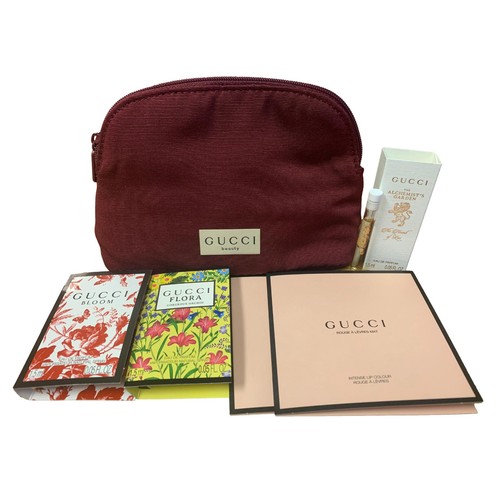 Gucci 6 Piece Perfume & Lip Sample Gift Set w Makeup Bag Alchemist Bloom Flora