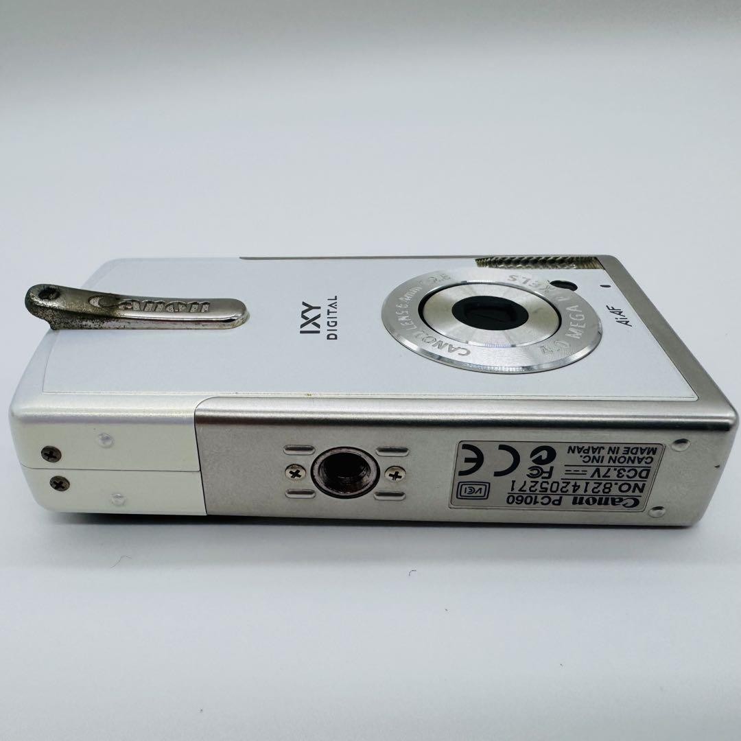 ★★Canon IXY PC1060 Canon IXY PC1060 White Digital Camera with accessories