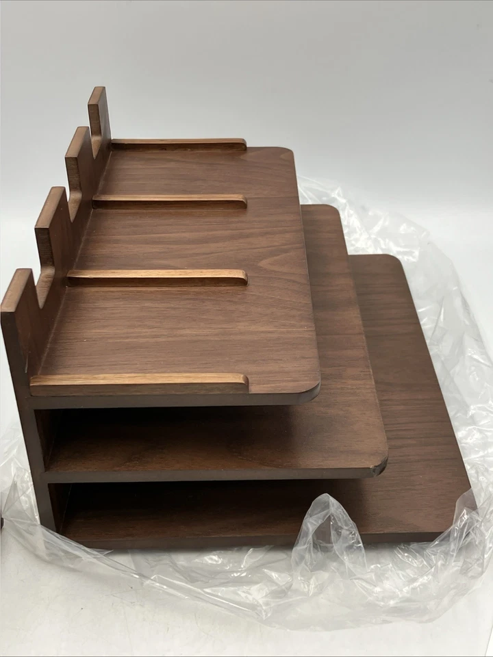 Great Useful Stuff G.U.S. Multi-Device Charging Station Dock & Organizer - Image 4 of 4