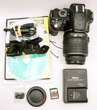 Nikon D3200 24.2MP DSLR w/ 18-55mm VR Lens   395 Shutter   Tested