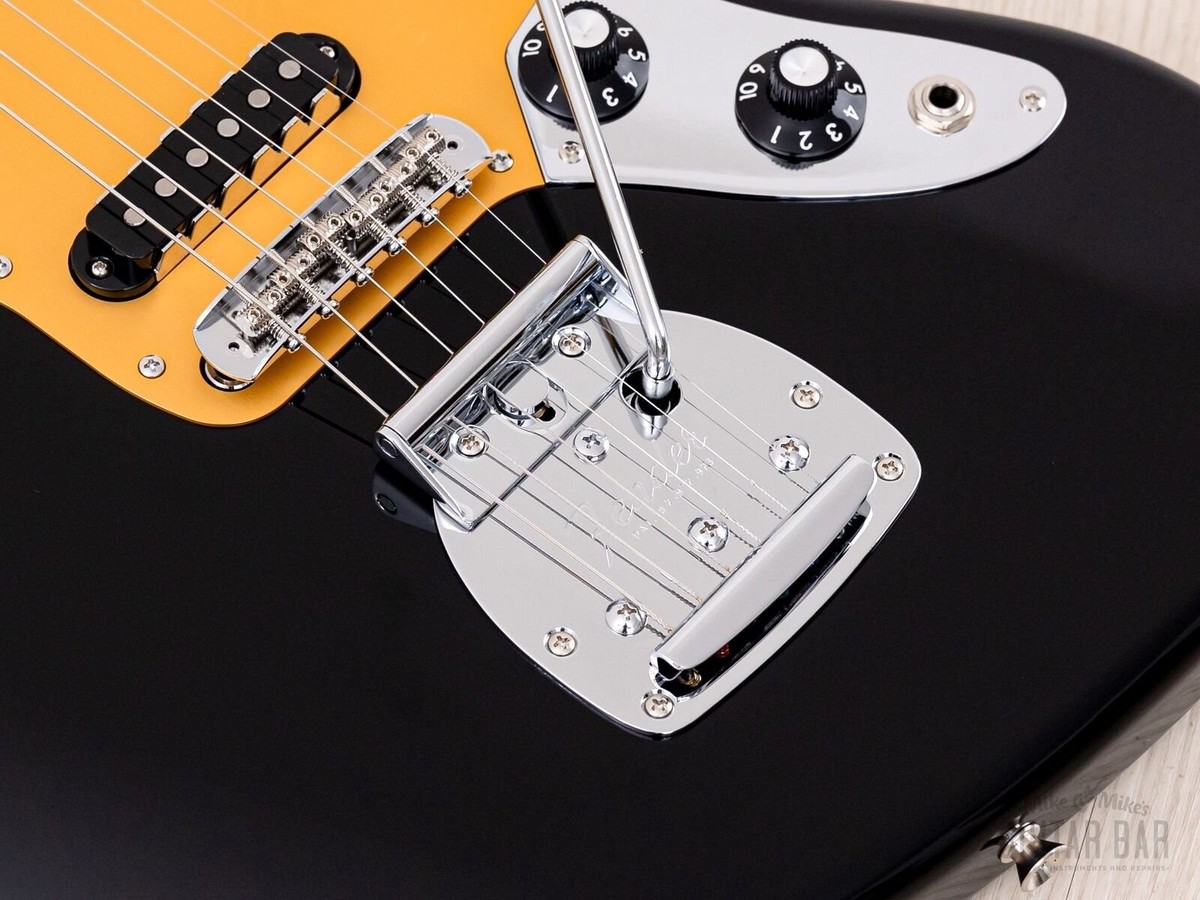 2024 Fender Traditional II 60s Jaguar Black w/ Gold Guard 2024 Fender Traditional II 60s Jaguar Black w/ Gold Guard