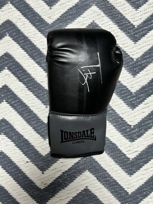 Tyson Fury Signierter Boxhandschuh Mit Echtheitszertifikat