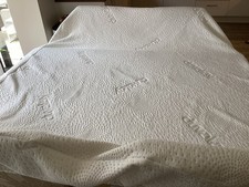 Swift Voyager 505/510 Mattress Protector And 2 Fitted Sheets