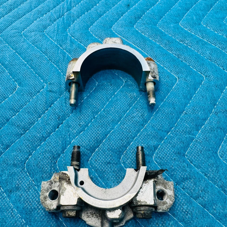 2015–2018 Ford Focus ST 2.0 Crankshaft Main Bearing Caps OEM - Image 3 of 4