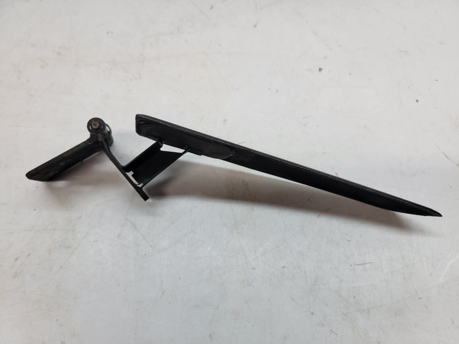 LAMBORGHINI MURCIELAGO LP640 RIGHT HEADLIGHT WASHER EYELID COVER OEM 410955276