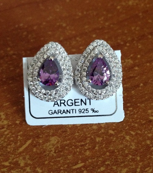 Boucles d'oreilles argent 925 poinçonné avec zircons et pierres violettes brillantes