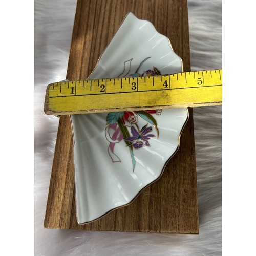 VTG UCAGO Japanese Porcelain Fan Shaped Trinket Dish w Flowers & Gold Trim - Picture 7 of 7