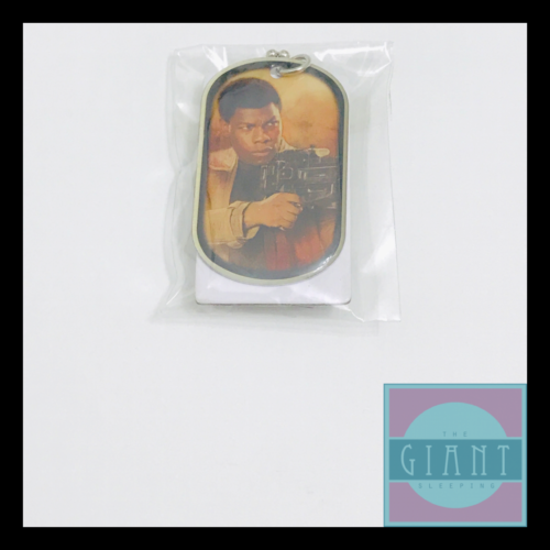 2015 Topps Star Wars The Force Awakens Dog Tag #3 Finn Sequel Trilogy - Picture 1 of 2