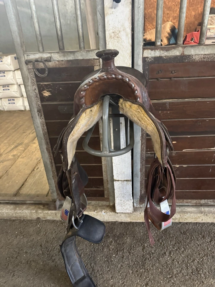Crates 16 Inch Western Saddle - Image 4 of 4