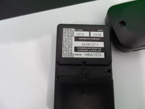 Chamberlain, Garage Door Wireless Remote controllers. Visor ready model 953ESTD - Picture 3 of 5