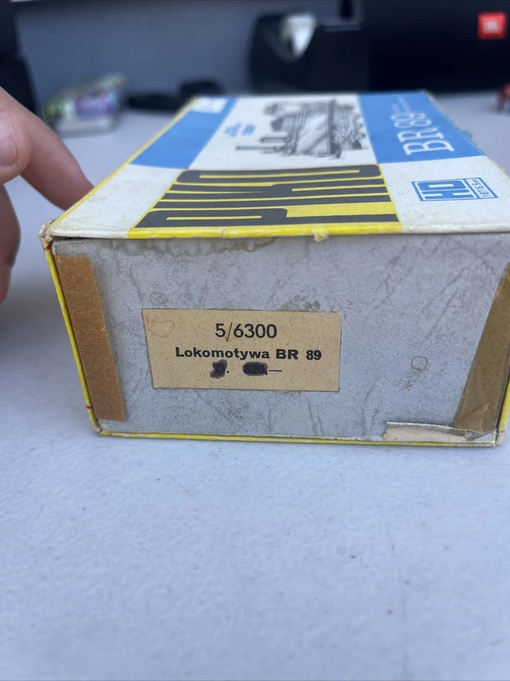 Piko 50050 HO gauge DR BR 89.2 / Saxon VT steam loco in DR black livery - Image 4 of 4