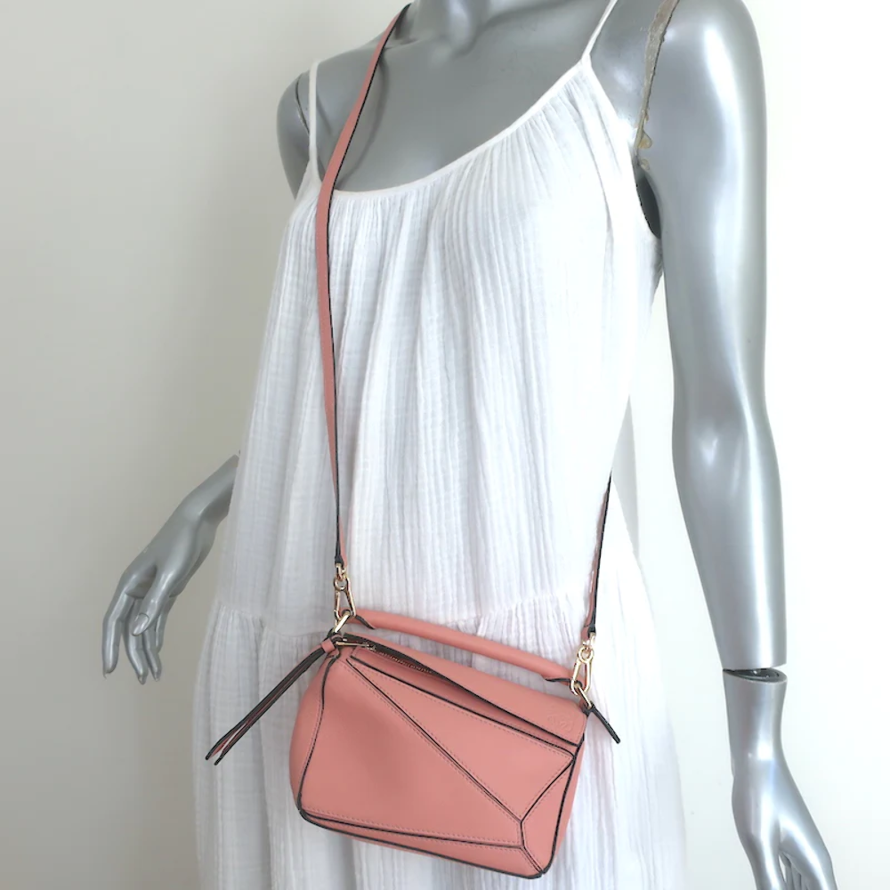 Loewe Puzzle Mini Bag Pink Leather Crossbody NEW | eBay Loewe Puzzle Mini Bag Pink Leather Crossbody NEW | eBay