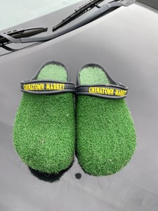 crocs dimitri clog chinatown market