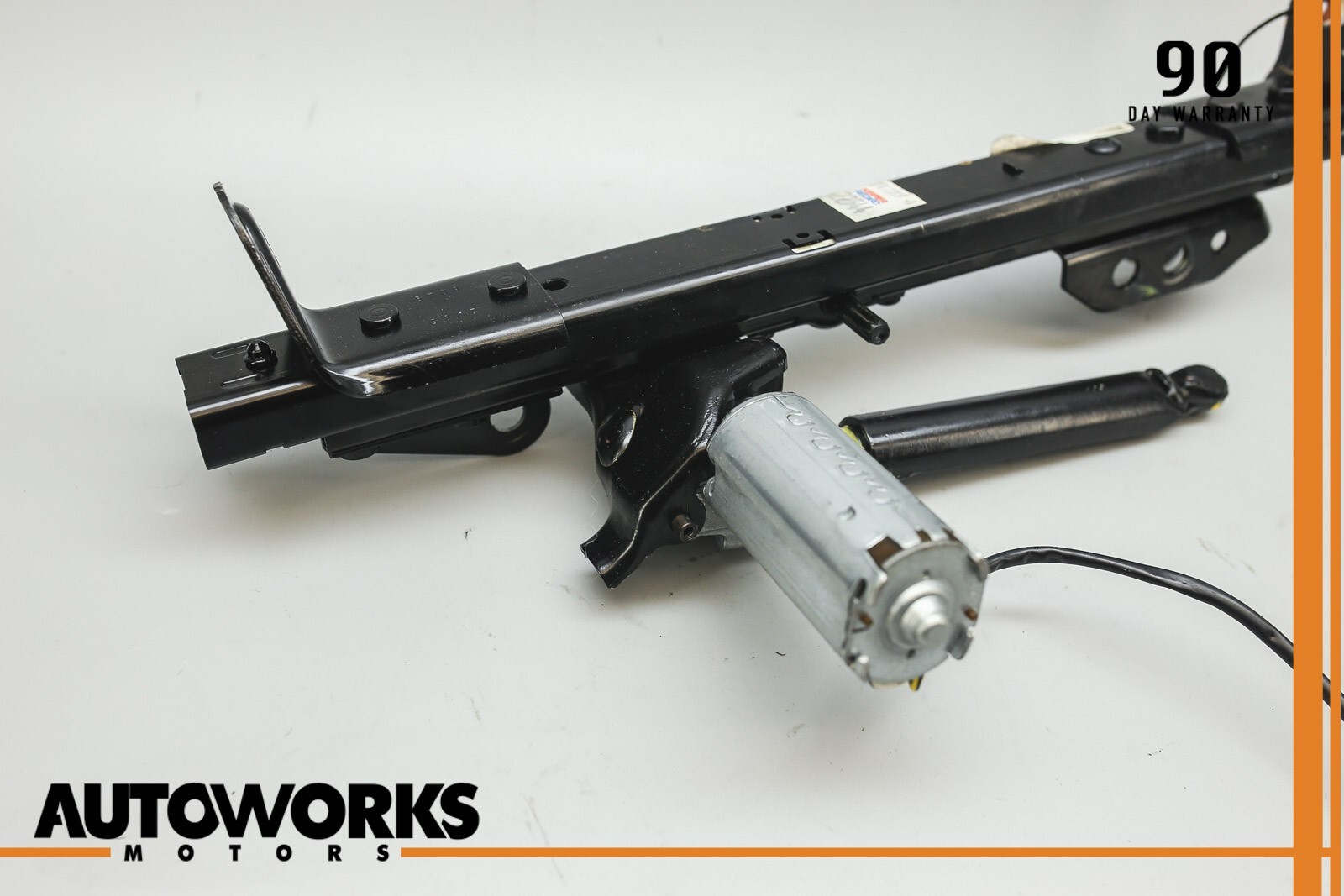 04-08 Maserati Quattroporte M139 Front Right Side Seat Adjustment Motor OEM