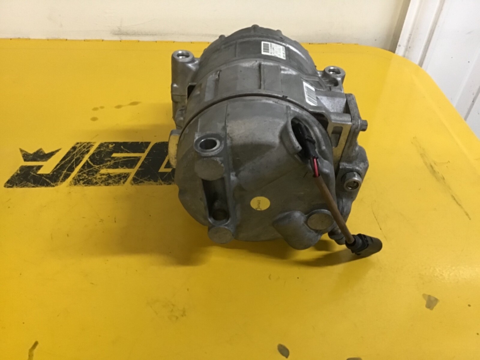 LAMBORGHINI GALLARDO AC COMPRESSOR PUMP UNIT OEM 