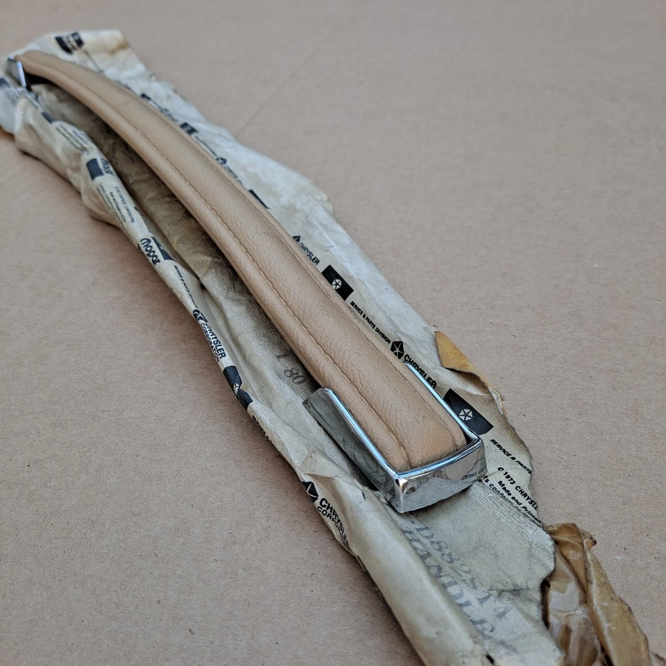 Chrysler LeBaron Dodge Diplomat 1979 1980 4 puertas puerta delantera trasera manija de tracción Foto 3 de 4