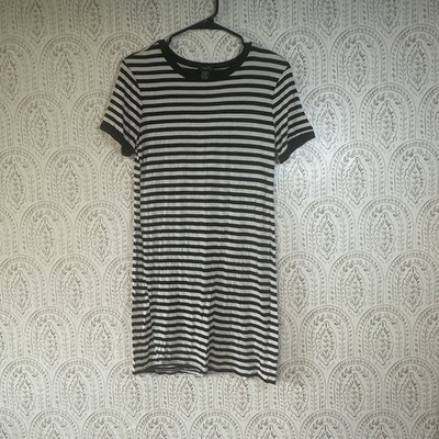 Rue 21 Womens Large Black And White Short Sleeve Dress Knee Length Rayon Cute