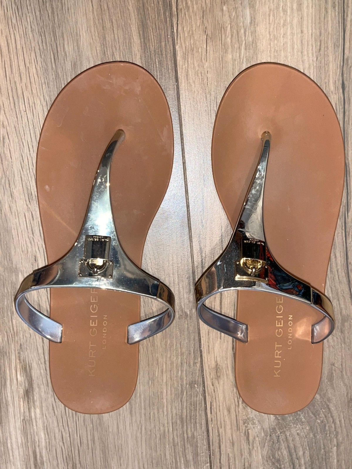 Kurt Geiger London Metallic Silver & Tan Thong Sandals Size 7