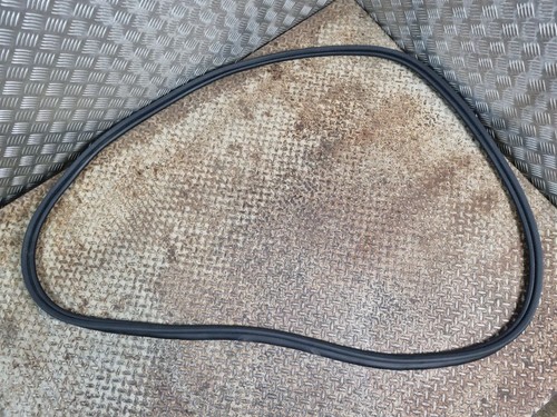 Tailgate seal rubber