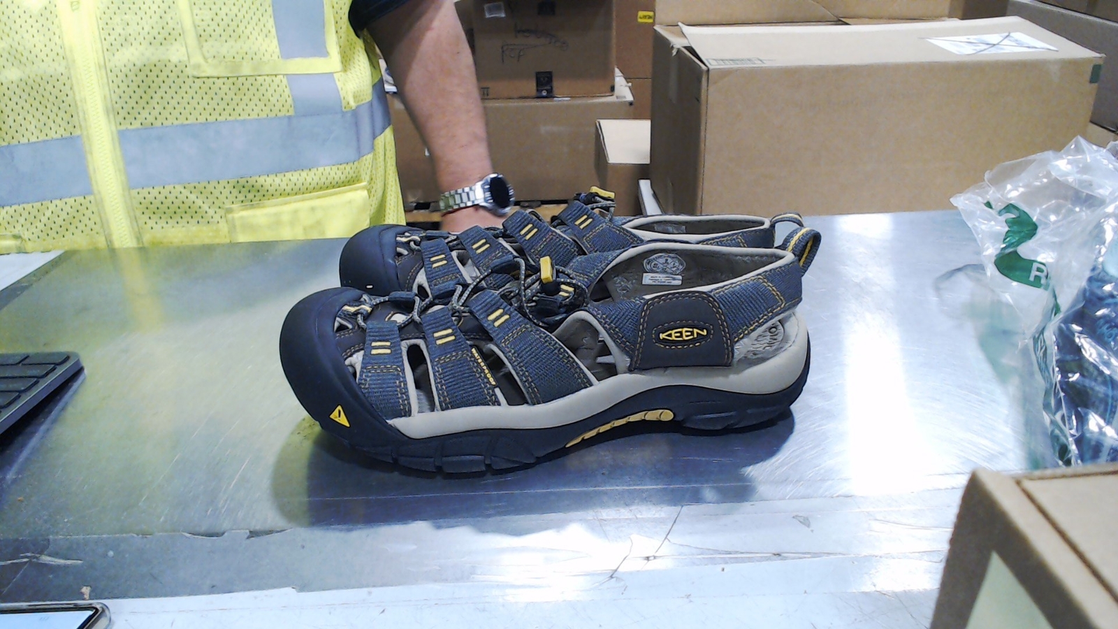 LikeNew_Sandali uomo Keen Newport H2 punta chiusa acqua _corvo alluminio_9