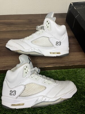 Nike Air Jordan 5 Retro 2015 Metallic White size 12 136027 Nike Air Jordan 5 Retro 2015 Metallic White size 12 136027