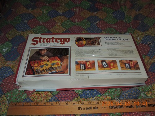 Vintage - 100% Complete - Stratego 1986 Milton Bradley Board Game - Picture 3 of 3