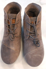 Toms Womens Gray Moccasins, Size W 7.5, Pre-owned