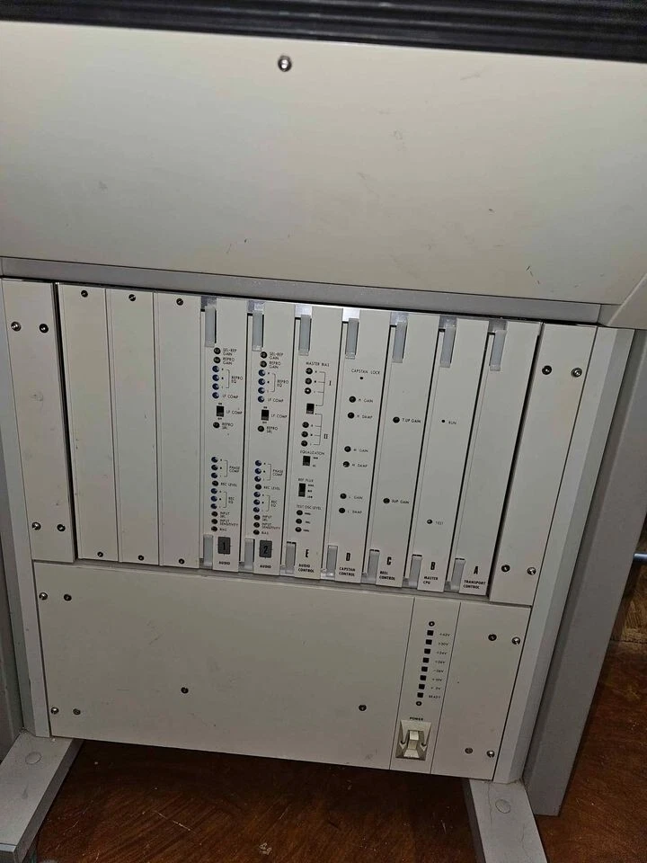 OTARI MTR 10 2 canales masterización carrete a carrete máquina de cinta 1/4" Foto 3 de 3